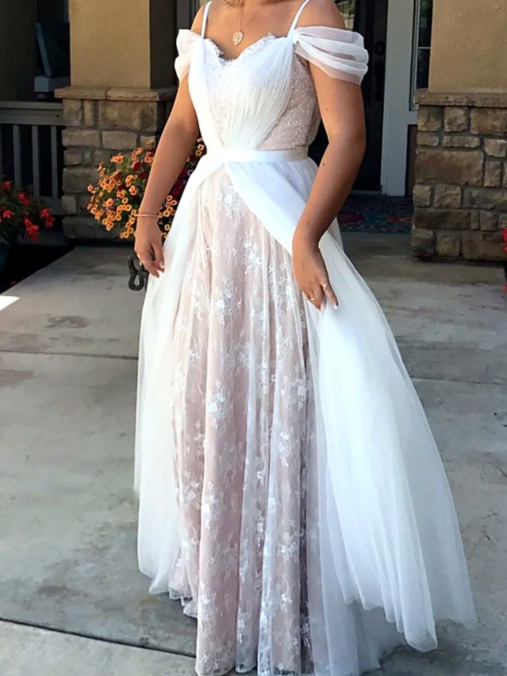 Sherri Hill Ivory White Nude Lace Tulle Wedding Dress Off Shoulder Gown Size 4
